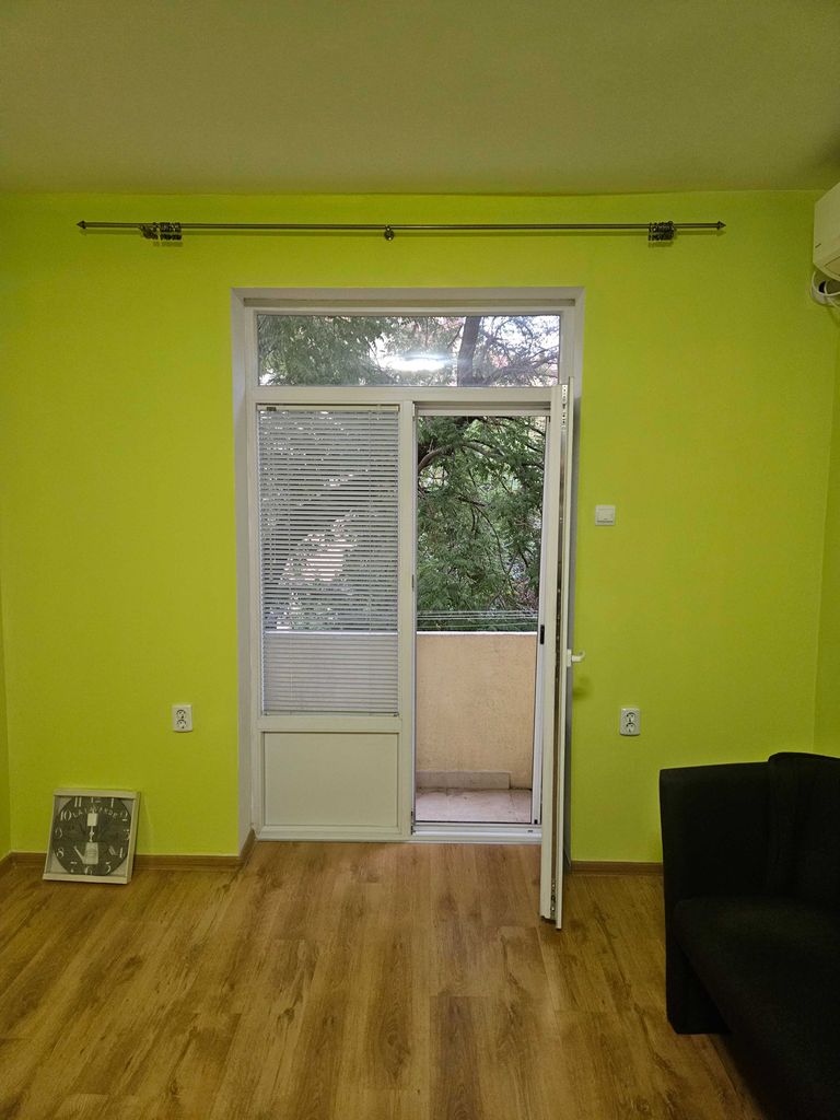 Продава се Тристаен апартамент в Плевен, Идеален център - 87 кв.м за 1288 €/кв.м - Снимка #6