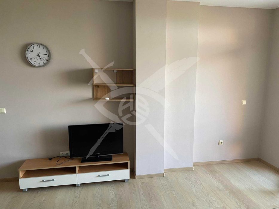 Дава се под наем Двустаен апартамент в Варна, Галата - 73 кв.м за 450 € - Снимка #2