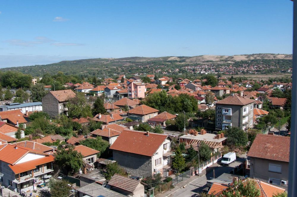 Продава се! 
Тристаен апартамент  78 кв.м, готов за нанасяне!