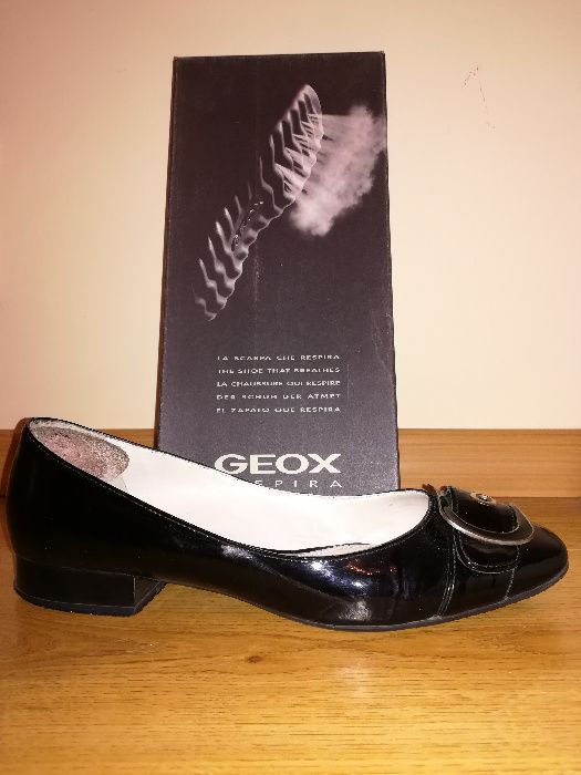 Pantofi Geox din pile