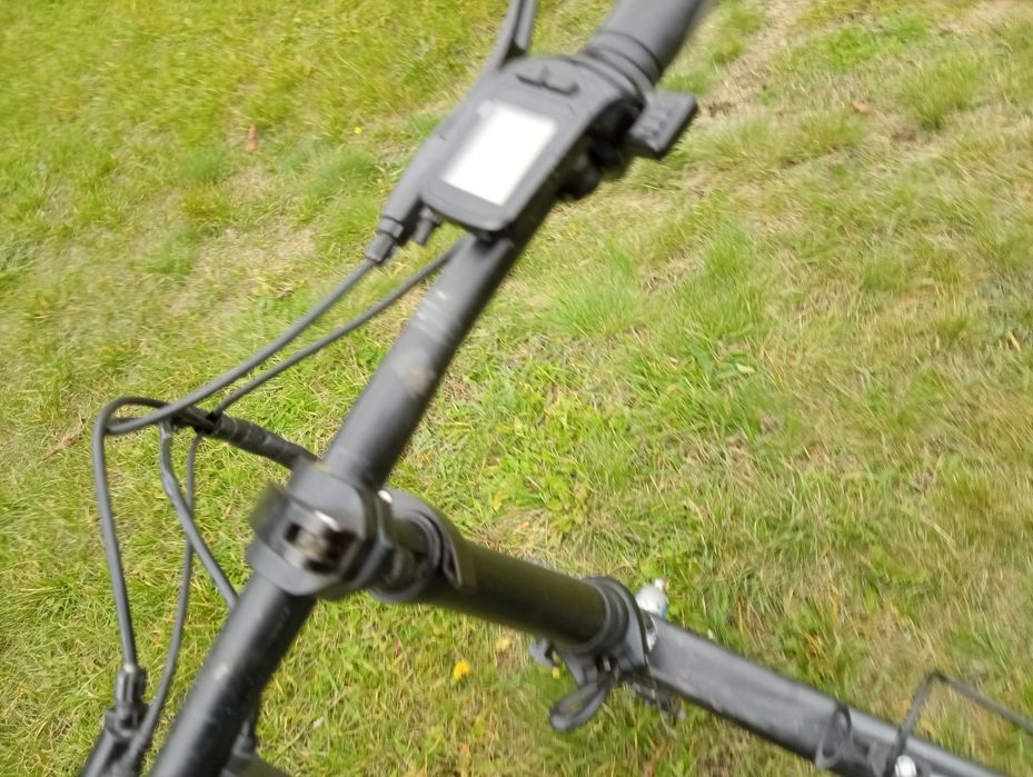 Bicicleta electrica cu propulsie si asitata