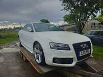 dezmembrez audi a5 2011 2.0 CAHA