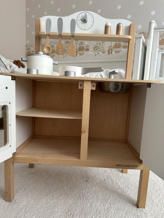 Дървена детска  кухня с аксесоари