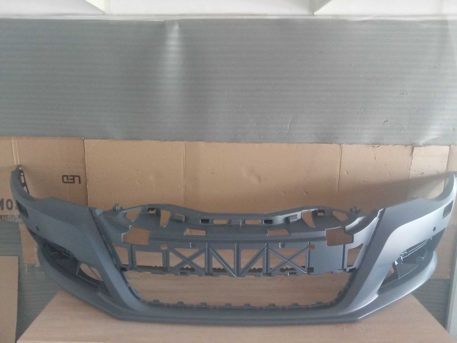 Bara fata VW PASSAT CC Spalator,4xSenzori 2008-2012 Grunduita