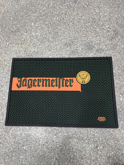 Барный коврик в отличном состоянии