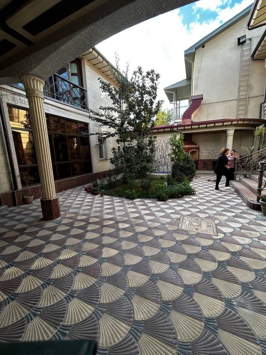 Дом 4,5 сот,ул.Уста -Ширин! ТЦ-Малика(3х уровневый