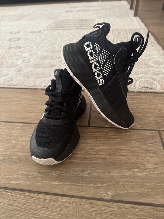 Детски обувки Adidas – номер 30