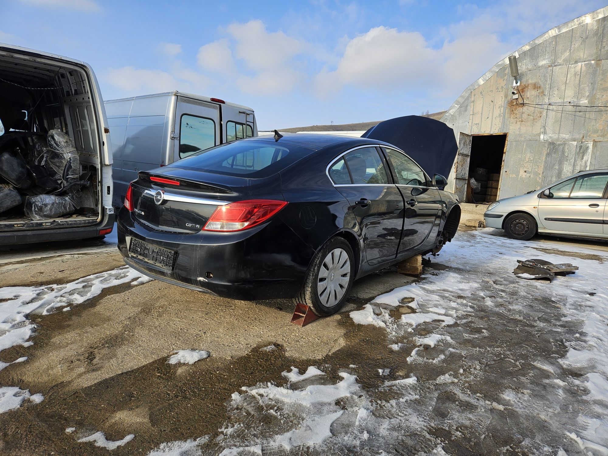 Opel Insignia 2.0 CDTI 160k. 2011г. НА ЧАСТИ