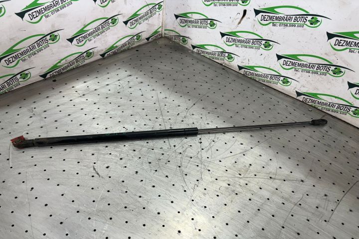 Amortizor capota motor Audi A4 B5