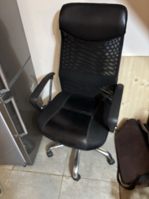 Scaun birou negru