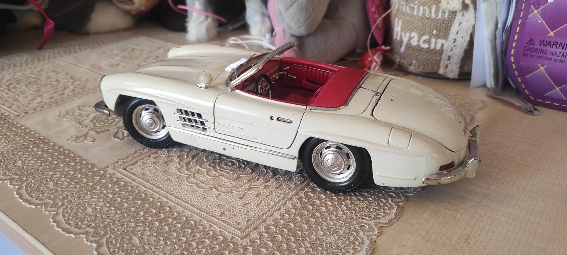 Метална количка Mercedes Benz 300SL Roadster мащаб 1:18