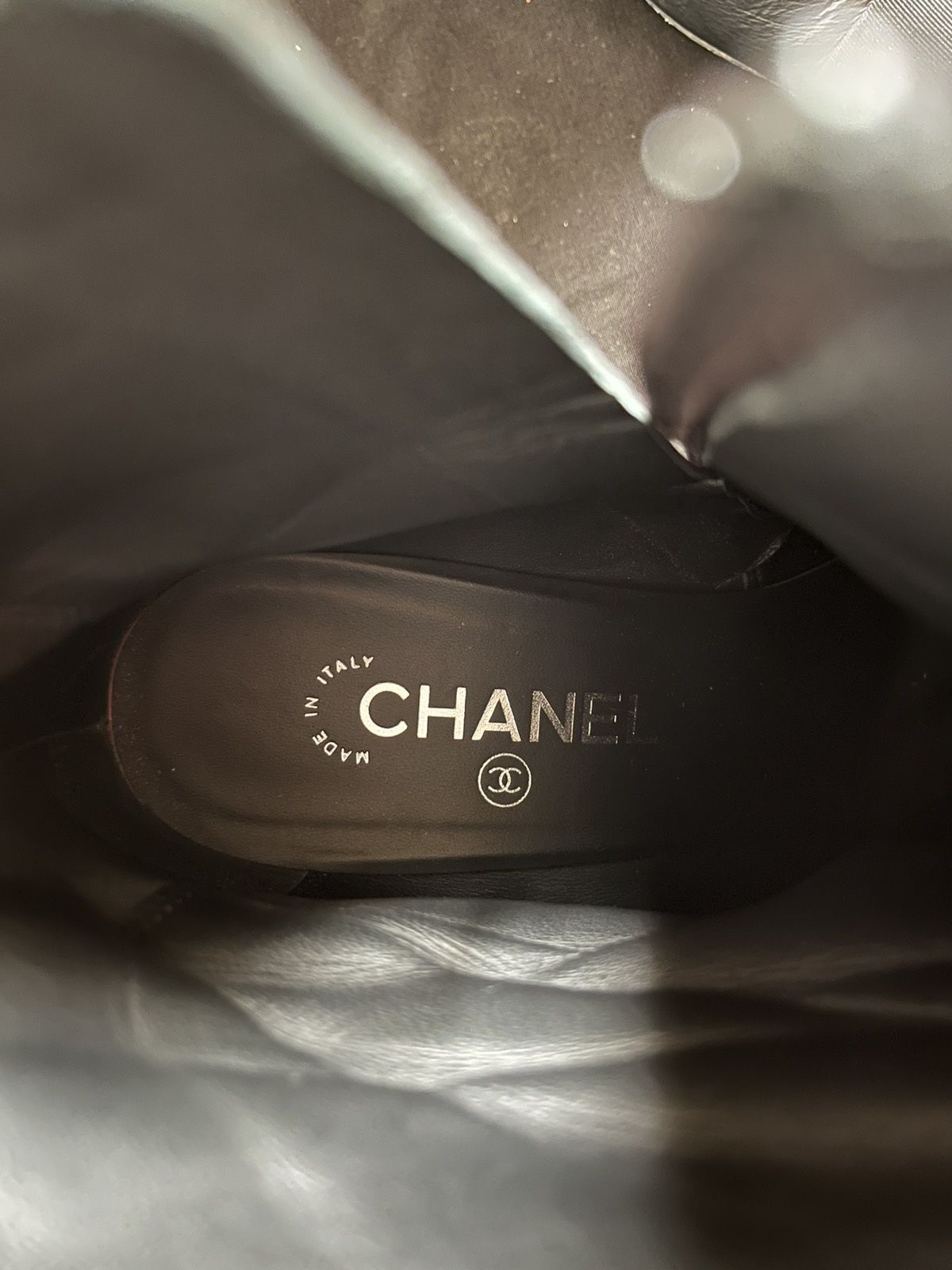 Chanel кожени боти