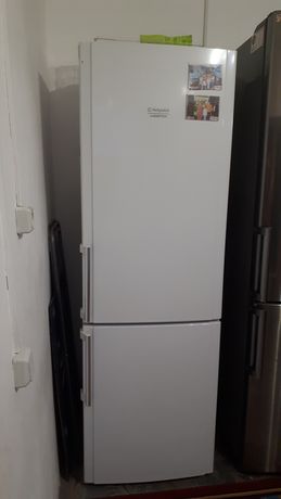Холодилтник Хотпоинт Аристон марка