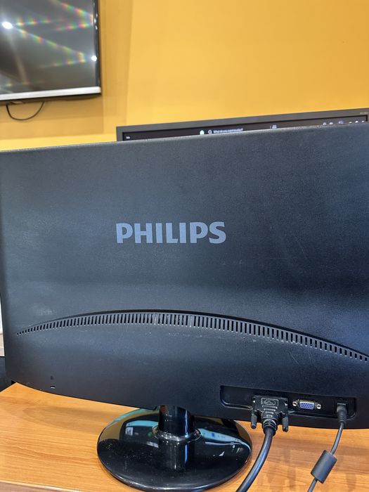 Монитор LCD Philips
