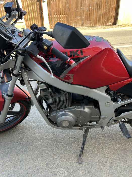 Suzuki Gs 500.