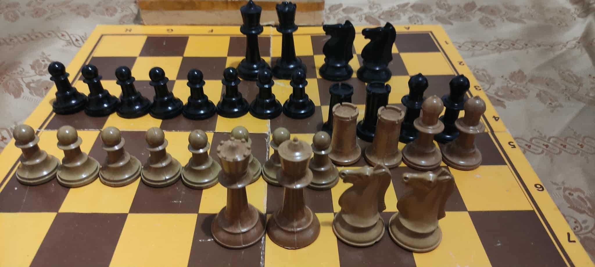 Шах с големи фигури