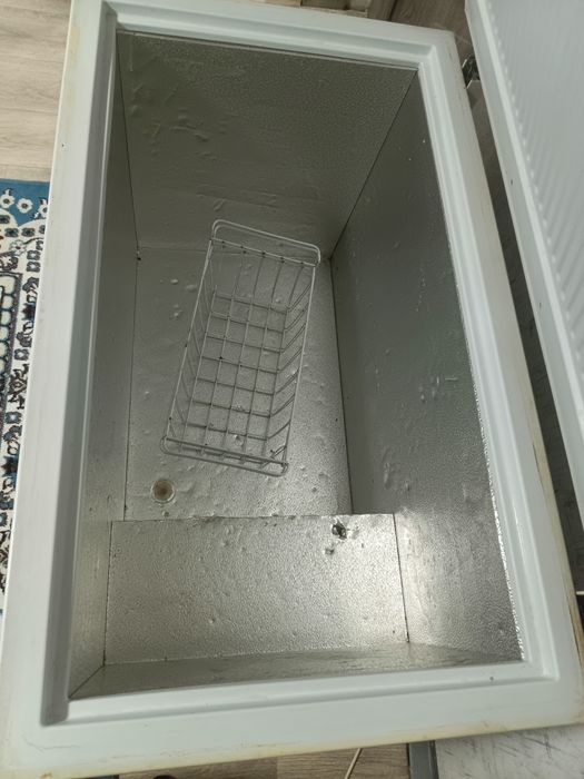 Брюса морозильная камера