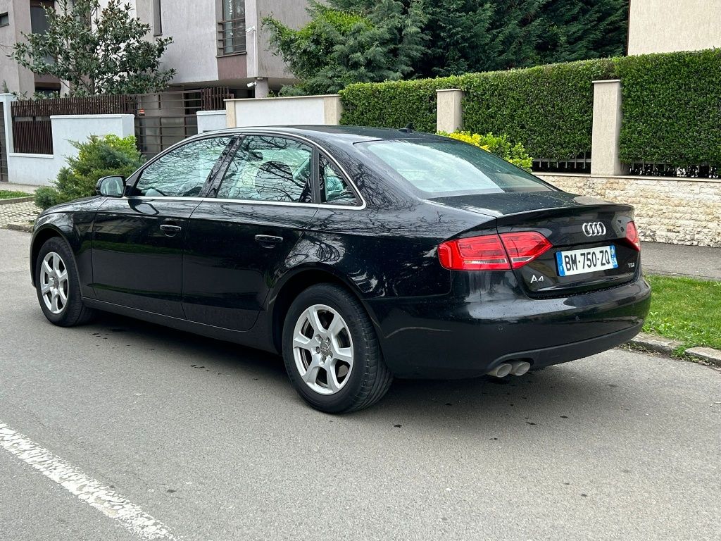Audi A4-2.0 D Navi full, 150000km