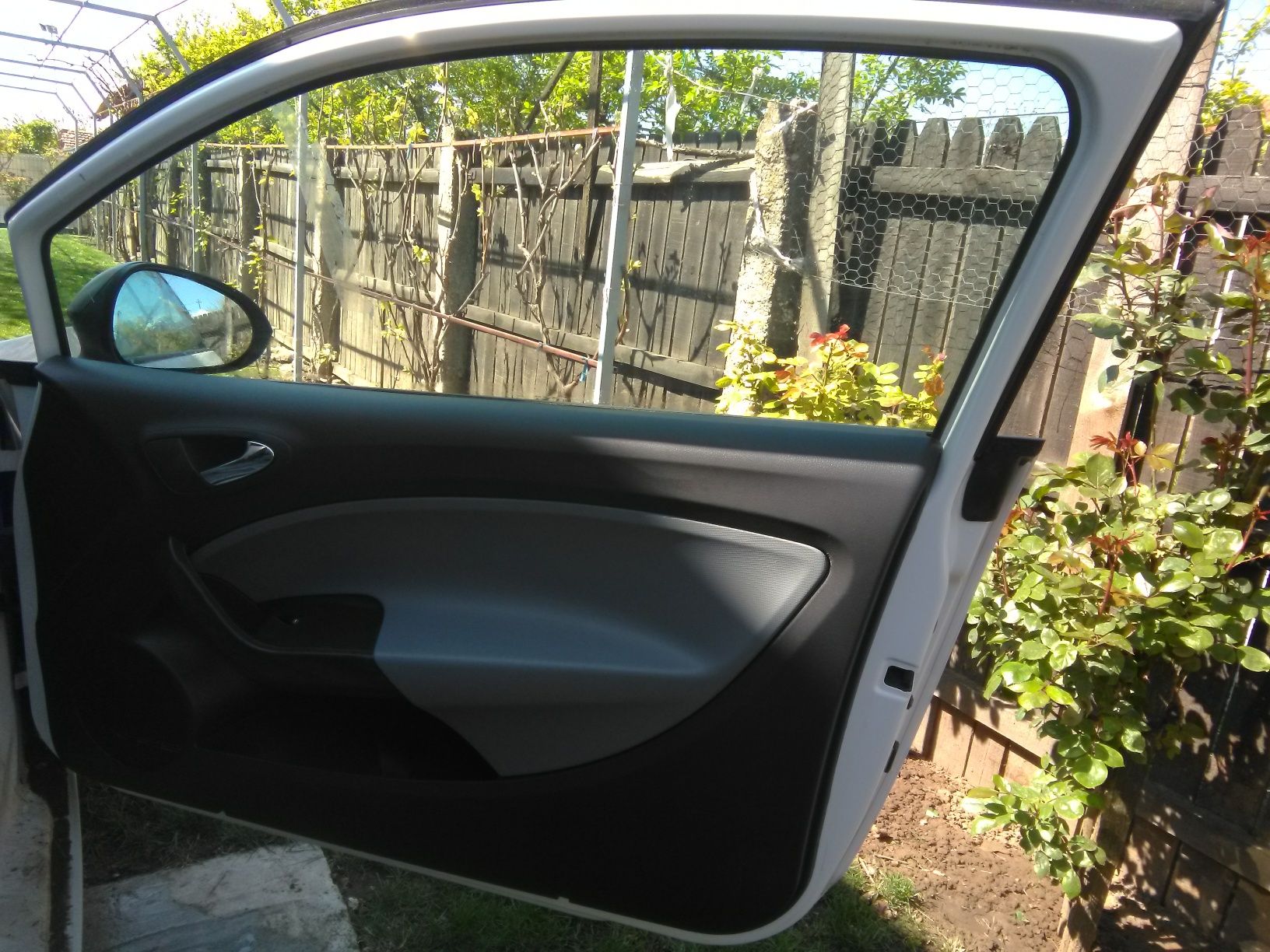Vând uși Seat Ibiza coupe 2012