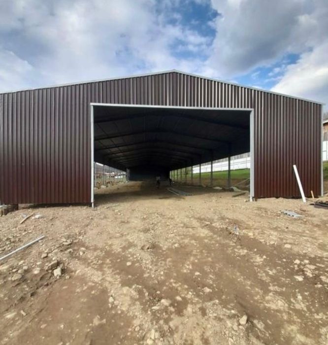 Vând din stoc  hală metalică 10x25x5