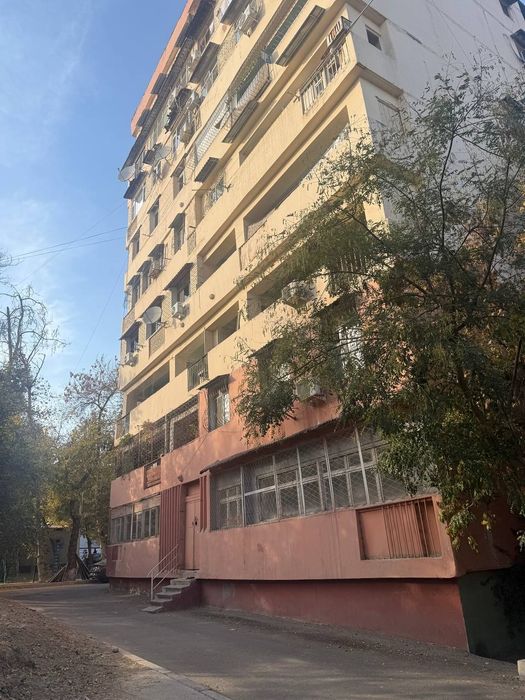 Продается 5 комнатная квартира в центре на Ц4