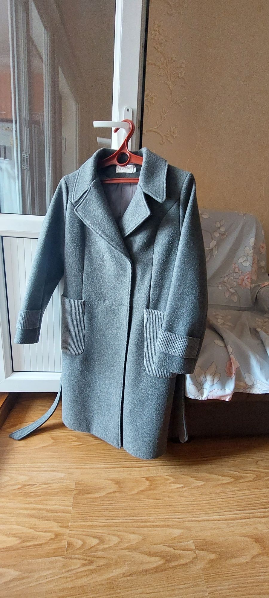 Зимние пальто и куртки б/у после химчистки в хорошем состоянии
