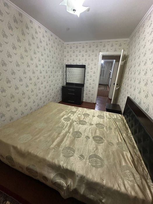 Chilonzor Farhod bozori yaqinida kvartira bor