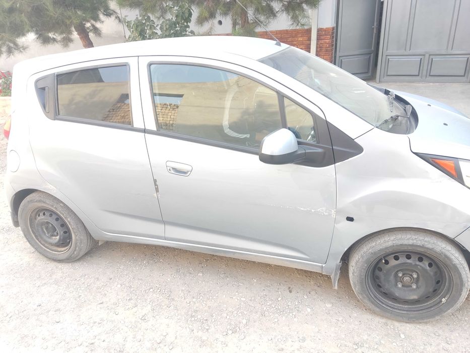 Spark sotiladi narxi 5000