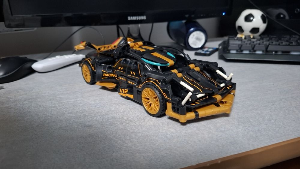 Masina lego 300 piese