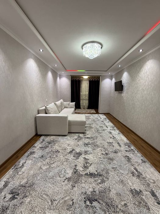 Срочно продаётся 4х комнатная квартира,Беруни,Фреско