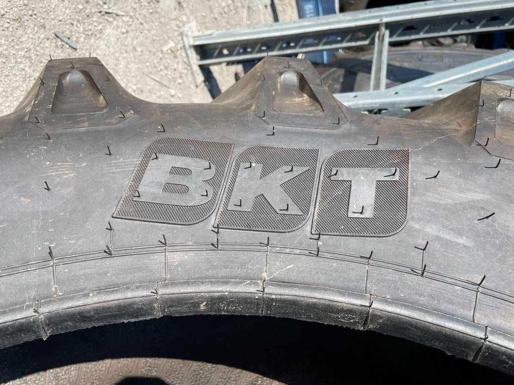 BKT Cauciucuri noi de tractor FIAT spate U445 8PR 14.9-28