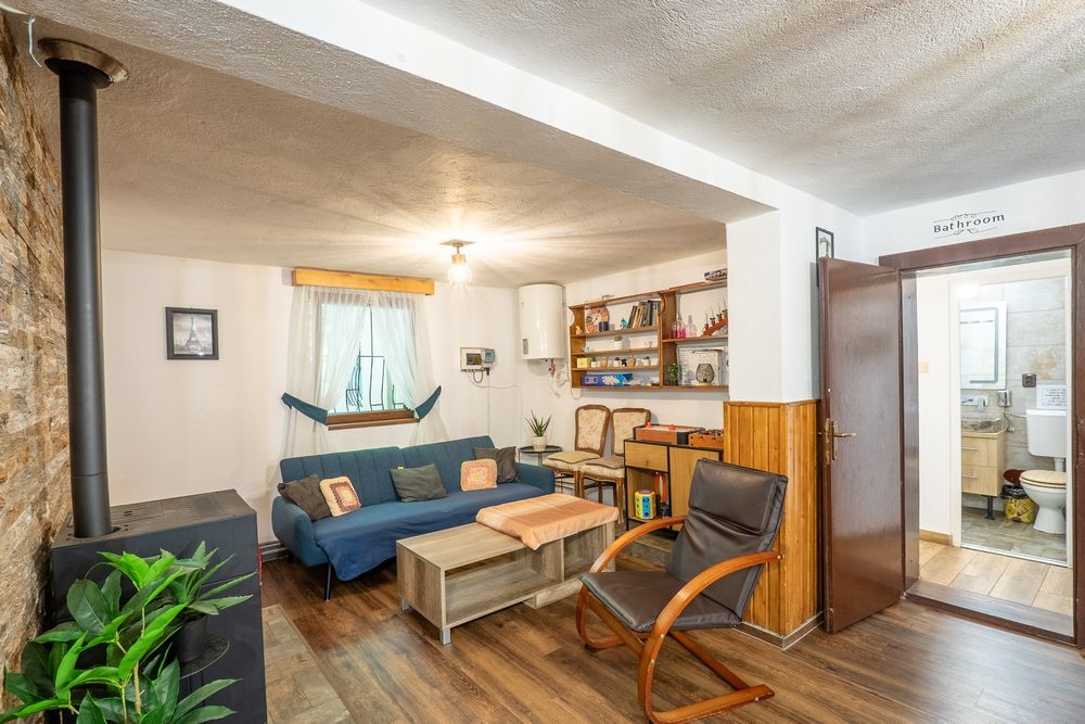Inchiriez cabana/casa de vacanta/pensiune pe Valea Avrigului jud Sibiu