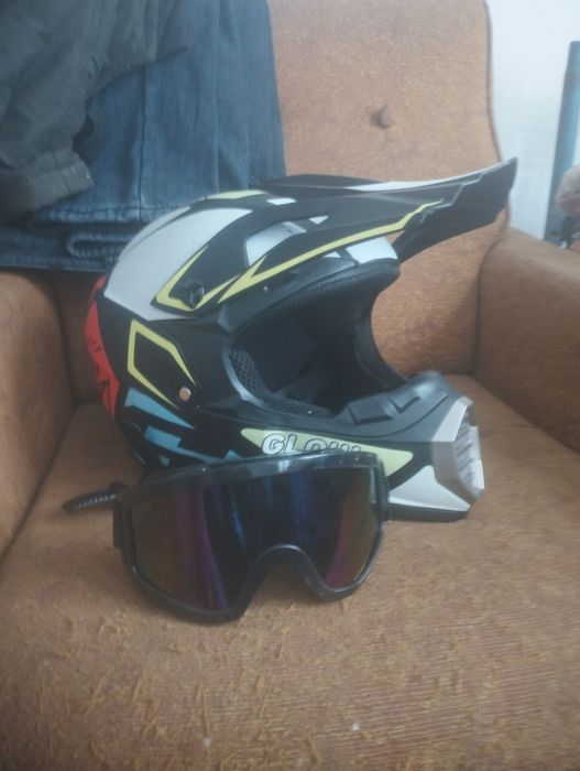 Продам Эндуро шлем