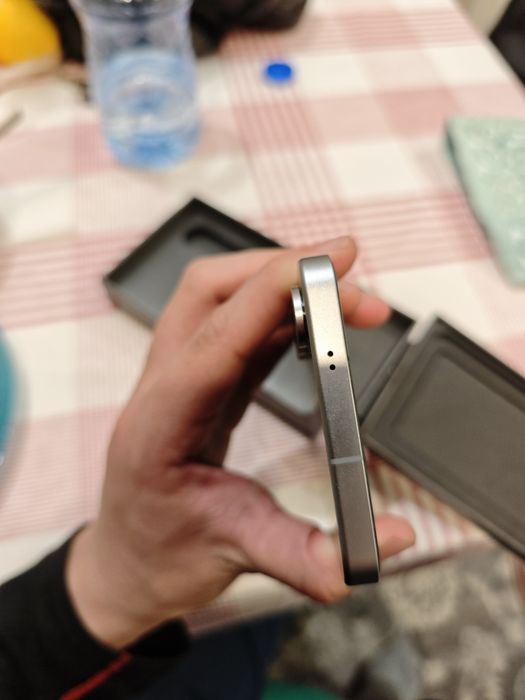 Samsung S25 FE 8/128 Gb sotiladi