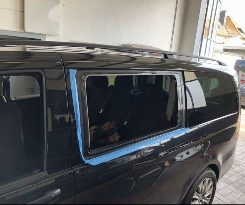 Специално отварящо се стъкло за вашите микробуси.