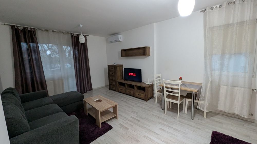Închiriez apartament cu doua camere!