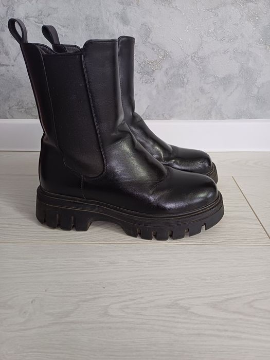 Зимние ботинки женские