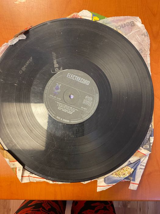 Viniluri vechi și foarte vechi cu muzica populară