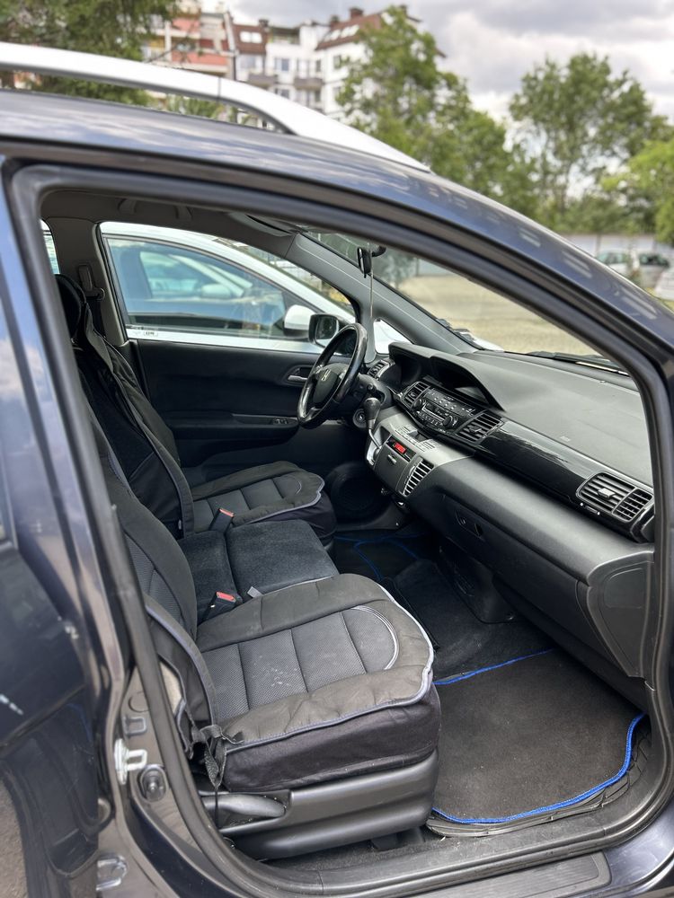 Honda FR-V в добро състояние