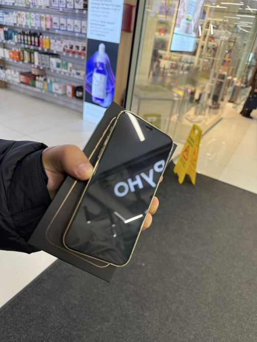 Айфон 12 pro в идеальном состояний