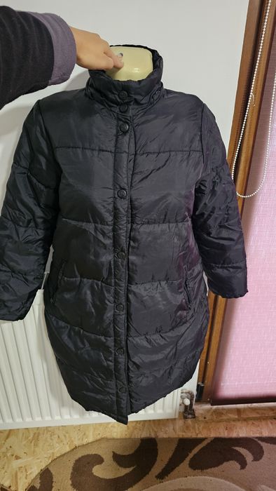Geaca neagra lunga de fas, S