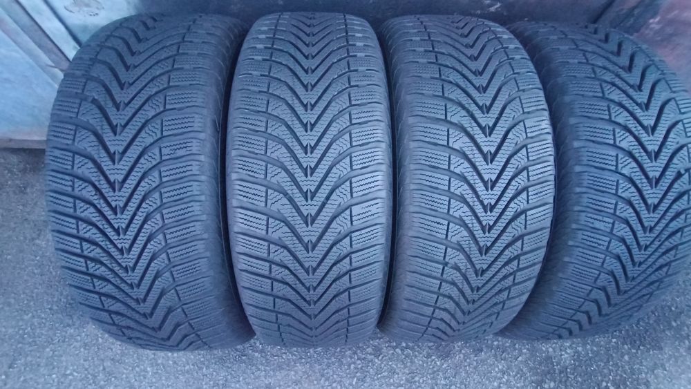 205/55/16 Vredestein