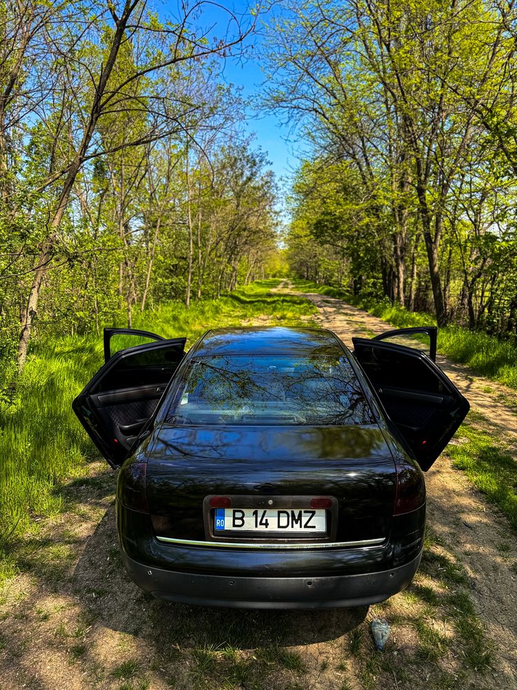 Vând un Audi A6 din anul 1998, modelul elegant și fiabil