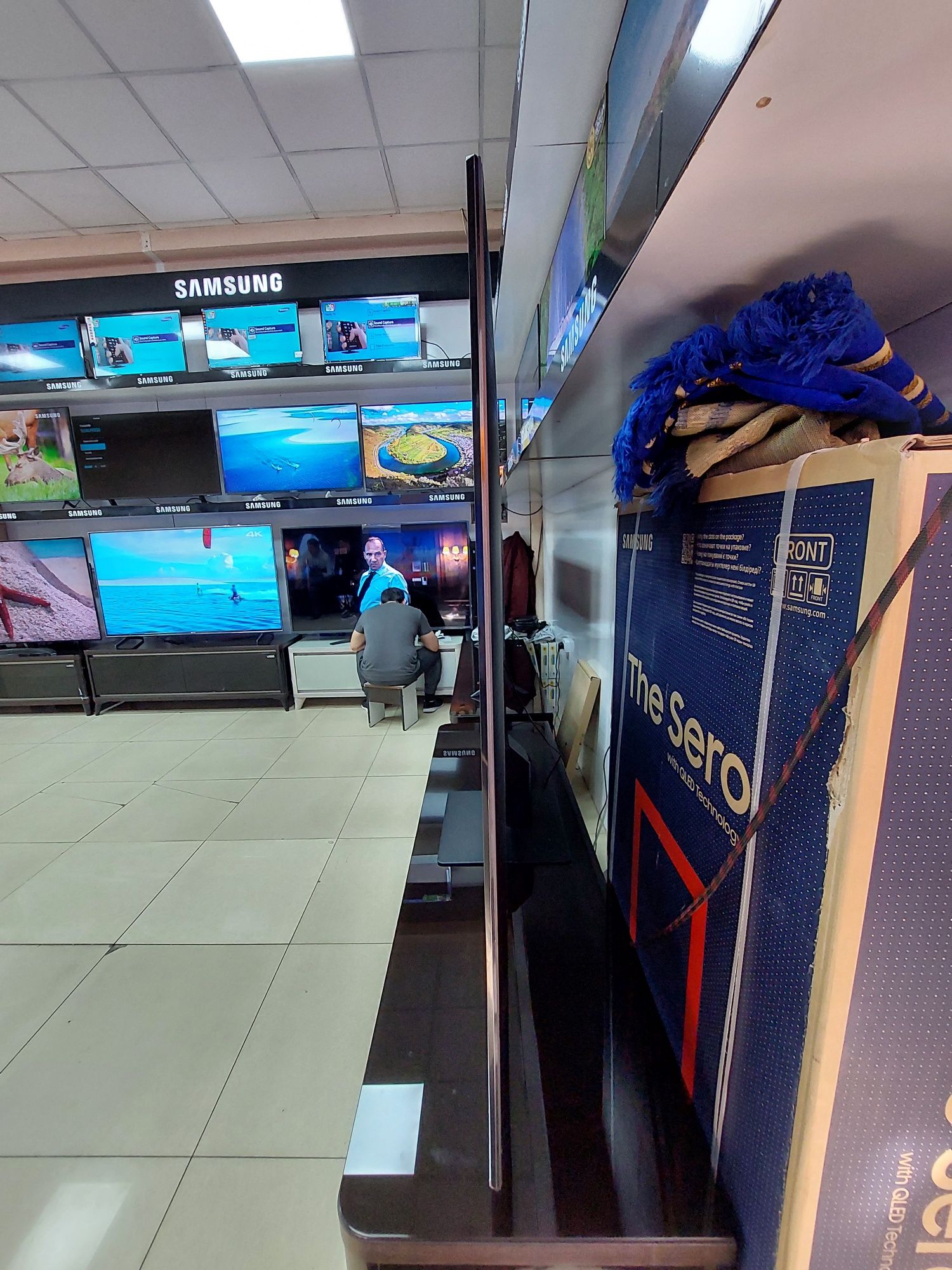 Телевизор QLED Samsung QE85Q70B 85" (Новинка 2022) + акция