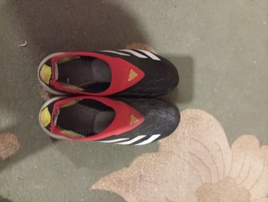 Бутсы футбольные