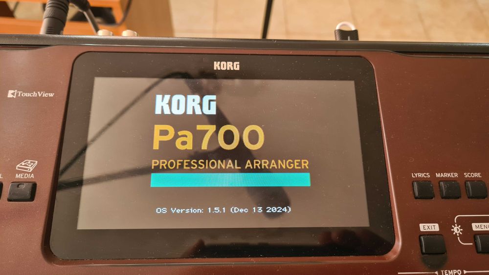 Korg pa 700  аранжор