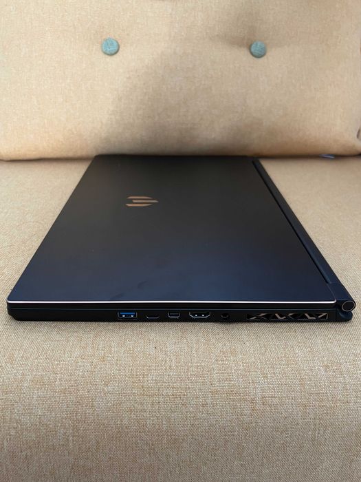 Workstation MSI WS65 9TM - Quadro RTX5000, I9, 64GB RAM, 2TB SSD