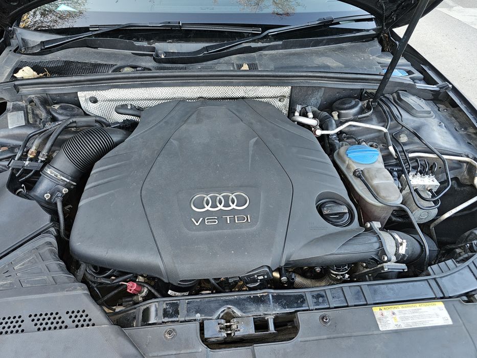 Dezmembrez Audi A5 FACELIFT 3.0D S-line