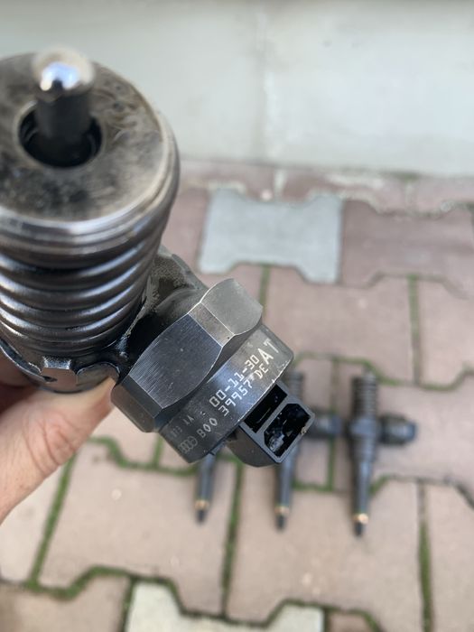 Помпа дюза 1.9 TDI 131 к.с. VW Audi seat