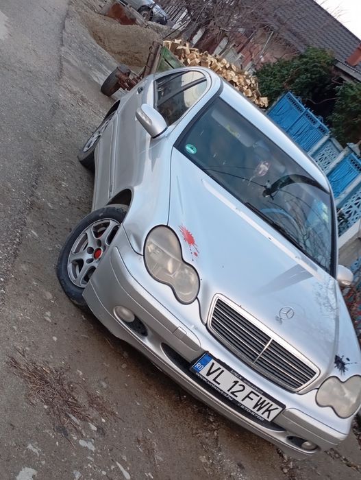 Vând sau schimb Mercedes